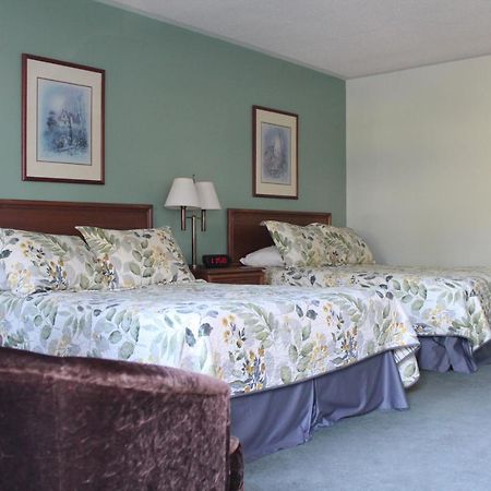 יארמות Voyageur Motel מראה חיצוני תמונה
