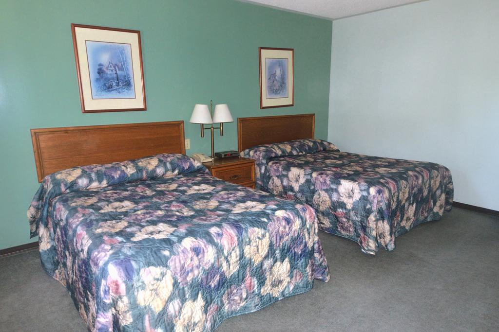 יארמות Voyageur Motel מראה חיצוני תמונה