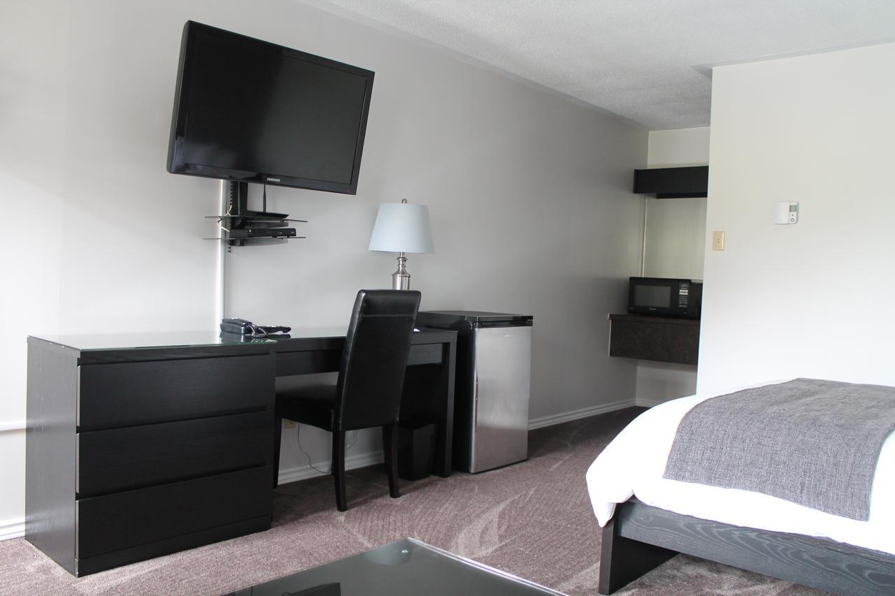 יארמות Voyageur Motel מראה חיצוני תמונה